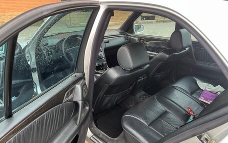 Mercedes-Benz E-Класс, 1998 год, 335 000 рублей, 10 фотография