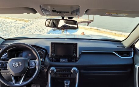 Toyota RAV4, 2021 год, 3 400 000 рублей, 8 фотография
