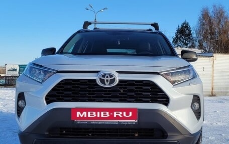 Toyota RAV4, 2021 год, 3 400 000 рублей, 2 фотография