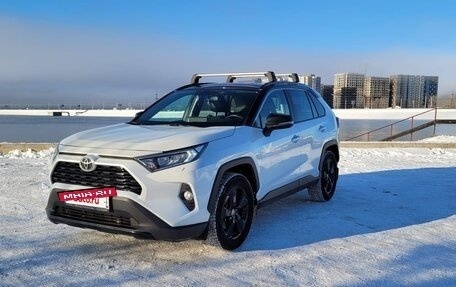 Toyota RAV4, 2021 год, 3 400 000 рублей, 12 фотография