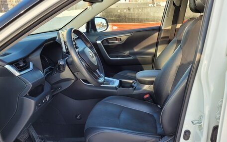 Toyota RAV4, 2021 год, 3 400 000 рублей, 18 фотография