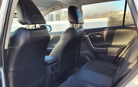 Toyota RAV4, 2021 год, 3 400 000 рублей, 19 фотография