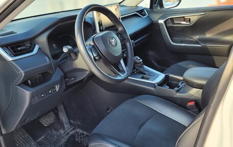 Toyota RAV4, 2021 год, 3 400 000 рублей, 17 фотография