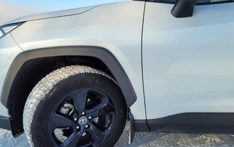 Toyota RAV4, 2021 год, 3 400 000 рублей, 24 фотография