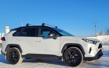 Toyota RAV4, 2021 год, 3 400 000 рублей, 22 фотография