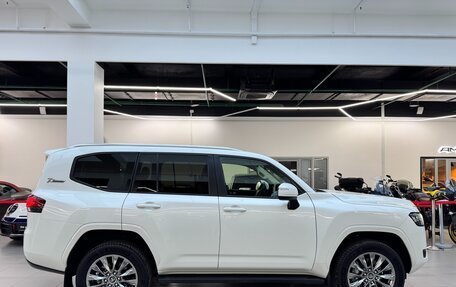 Toyota Land Cruiser, 2022 год, 10 890 000 рублей, 8 фотография