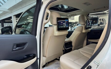 Toyota Land Cruiser, 2022 год, 10 890 000 рублей, 24 фотография