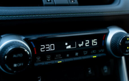 Toyota RAV4, 2025 год, 4 690 000 рублей, 28 фотография