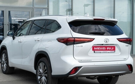 Toyota Highlander, 2025 год, 6 190 000 рублей, 8 фотография