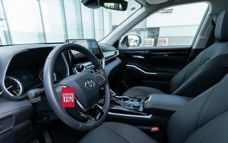 Toyota Highlander, 2025 год, 6 190 000 рублей, 20 фотография