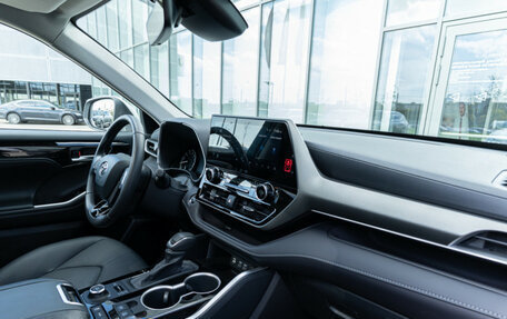 Toyota Highlander, 2025 год, 6 190 000 рублей, 40 фотография