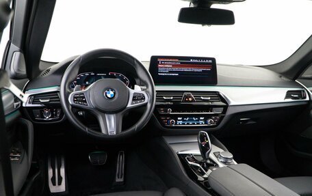 BMW 5 серия, 2021 год, 5 899 050 рублей, 6 фотография