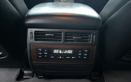 Toyota Land Cruiser 200, 2015 год, 4 260 000 рублей, 10 фотография