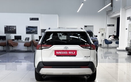 Toyota RAV4, 2025 год, 4 150 000 рублей, 8 фотография