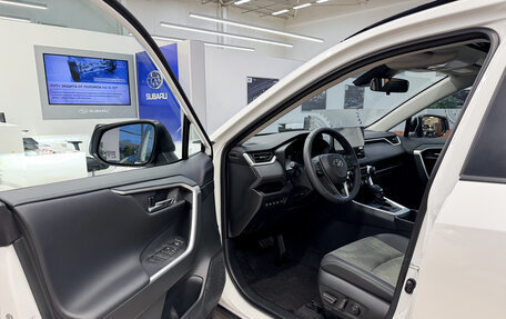 Toyota RAV4, 2025 год, 4 150 000 рублей, 11 фотография