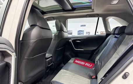 Toyota RAV4, 2025 год, 4 150 000 рублей, 28 фотография