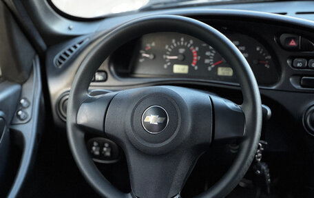 Chevrolet Niva I рестайлинг, 2013 год, 559 000 рублей, 24 фотография