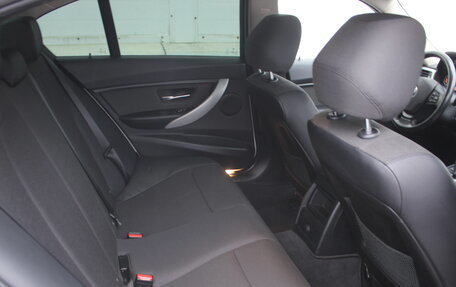 BMW 3 серия, 2016 год, 1 700 000 рублей, 14 фотография