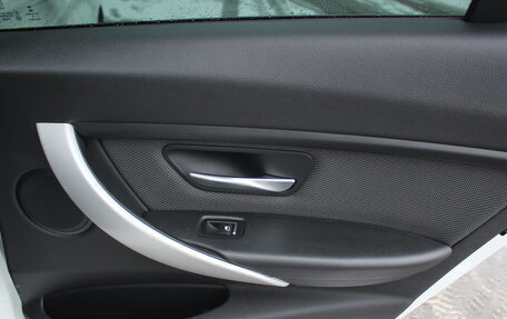 BMW 3 серия, 2016 год, 1 700 000 рублей, 15 фотография