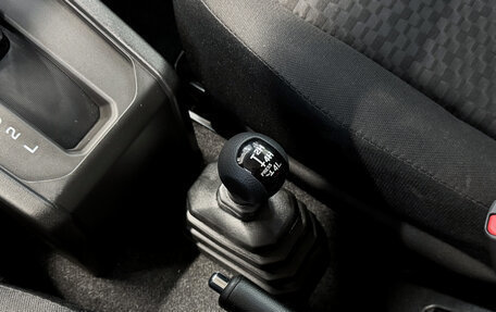 Suzuki Jimny, 2025 год, 3 800 000 рублей, 22 фотография