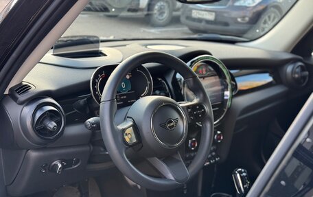 MINI Hatch, 2022 год, 2 390 000 рублей, 5 фотография