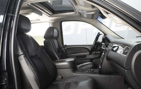 Chevrolet Tahoe III, 2011 год, 2 240 000 рублей, 7 фотография