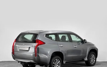 Mitsubishi Pajero Sport III рестайлинг, 2018 год, 2 803 000 рублей, 2 фотография