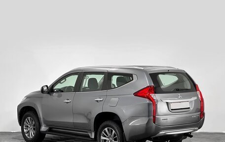 Mitsubishi Pajero Sport III рестайлинг, 2018 год, 2 803 000 рублей, 4 фотография