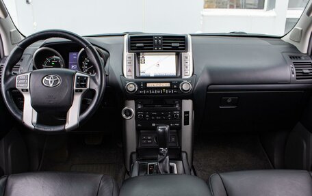 Toyota Land Cruiser Prado 150 рестайлинг 2, 2010 год, 2 999 000 рублей, 12 фотография