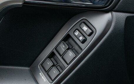 Toyota Land Cruiser Prado 150 рестайлинг 2, 2010 год, 2 999 000 рублей, 22 фотография