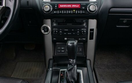 Toyota Land Cruiser Prado 150 рестайлинг 2, 2010 год, 2 999 000 рублей, 15 фотография