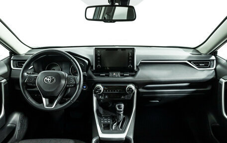 Toyota RAV4, 2021 год, 3 349 700 рублей, 13 фотография