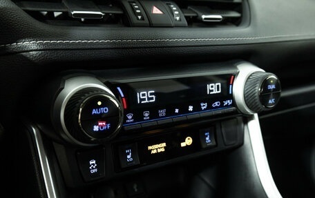 Toyota RAV4, 2021 год, 3 349 700 рублей, 16 фотография