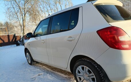 Skoda Fabia II, 2011 год, 825 000 рублей, 3 фотография