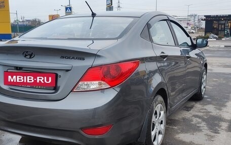Hyundai Solaris II рестайлинг, 2011 год, 650 000 рублей, 3 фотография
