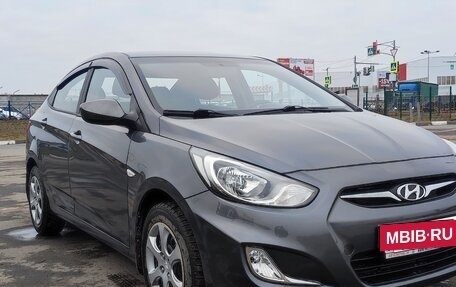 Hyundai Solaris II рестайлинг, 2011 год, 650 000 рублей, 2 фотография
