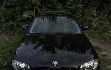 BMW 1 серия, 2009 год, 930 000 рублей, 2 фотография