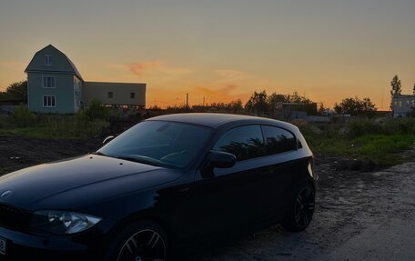 BMW 1 серия, 2009 год, 930 000 рублей, 4 фотография