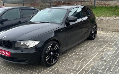 BMW 1 серия, 2009 год, 930 000 рублей, 3 фотография