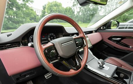 Land Rover Range Rover Evoque II, 2025 год, 6 300 000 рублей, 19 фотография