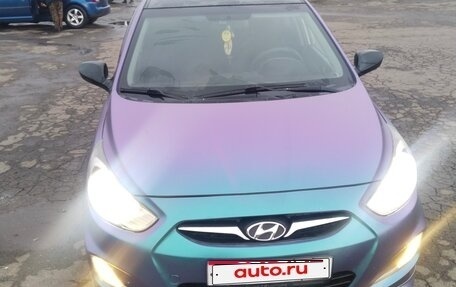 Hyundai Solaris II рестайлинг, 2013 год, 700 000 рублей, 1 фотография