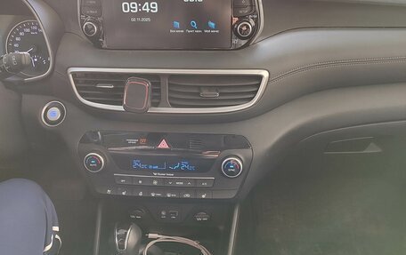 Hyundai Tucson III, 2018 год, 3 000 000 рублей, 12 фотография