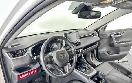 Toyota RAV4, 2021 год, 3 398 000 рублей, 9 фотография