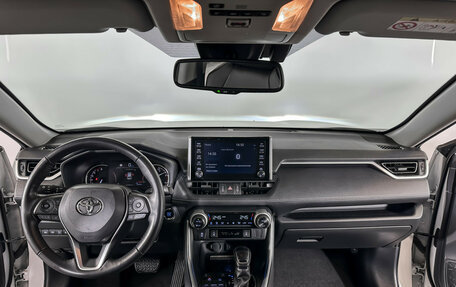 Toyota RAV4, 2021 год, 3 398 000 рублей, 13 фотография