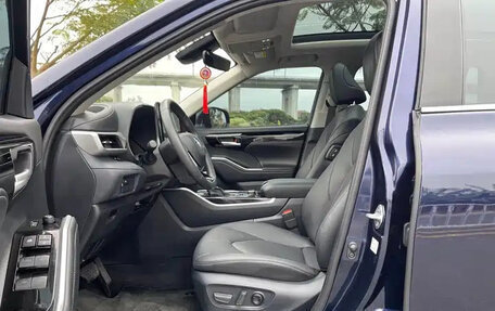 Toyota Highlander, 2024 год, 4 444 155 рублей, 10 фотография