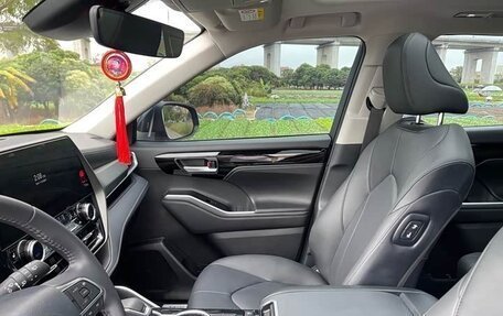 Toyota Highlander, 2024 год, 4 444 155 рублей, 16 фотография