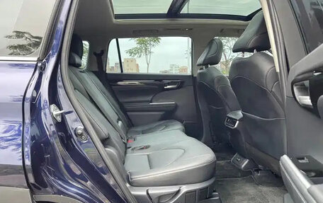 Toyota Highlander, 2024 год, 4 444 155 рублей, 25 фотография