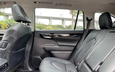 Toyota Highlander, 2024 год, 4 444 155 рублей, 28 фотография