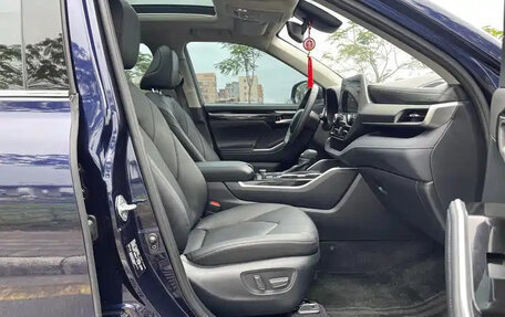 Toyota Highlander, 2024 год, 4 444 155 рублей, 26 фотография