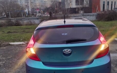 Hyundai Solaris II рестайлинг, 2013 год, 700 000 рублей, 2 фотография